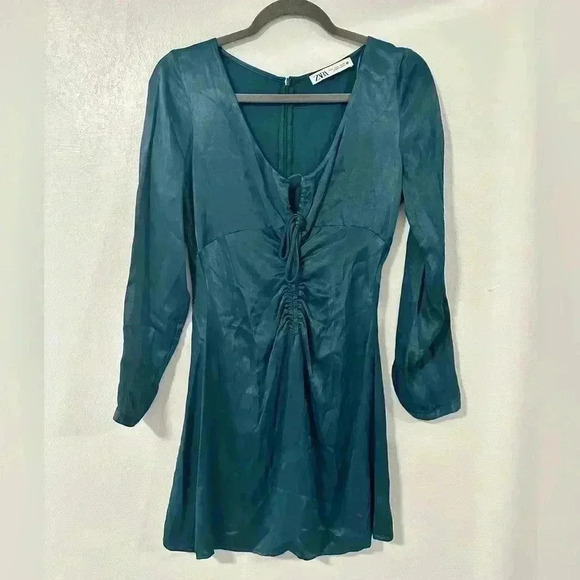 141. ZARA DUCK GREEN 100% VISCOSE SATIN EFFECT CUT OUT DRESS-S - Picture 1 of 4
